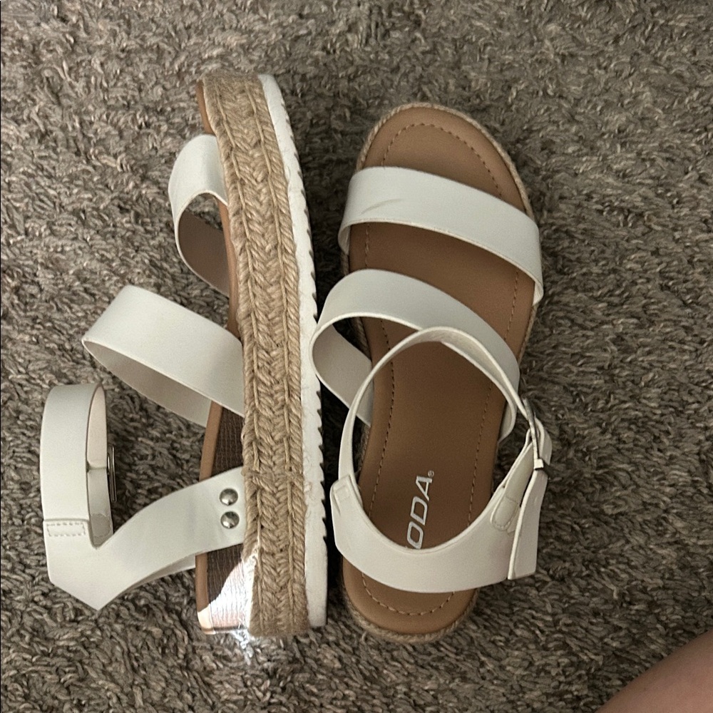 Soda Women's White Espadrille Sandals